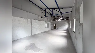 A Központi út 12. csarnok emeleti irodák 5